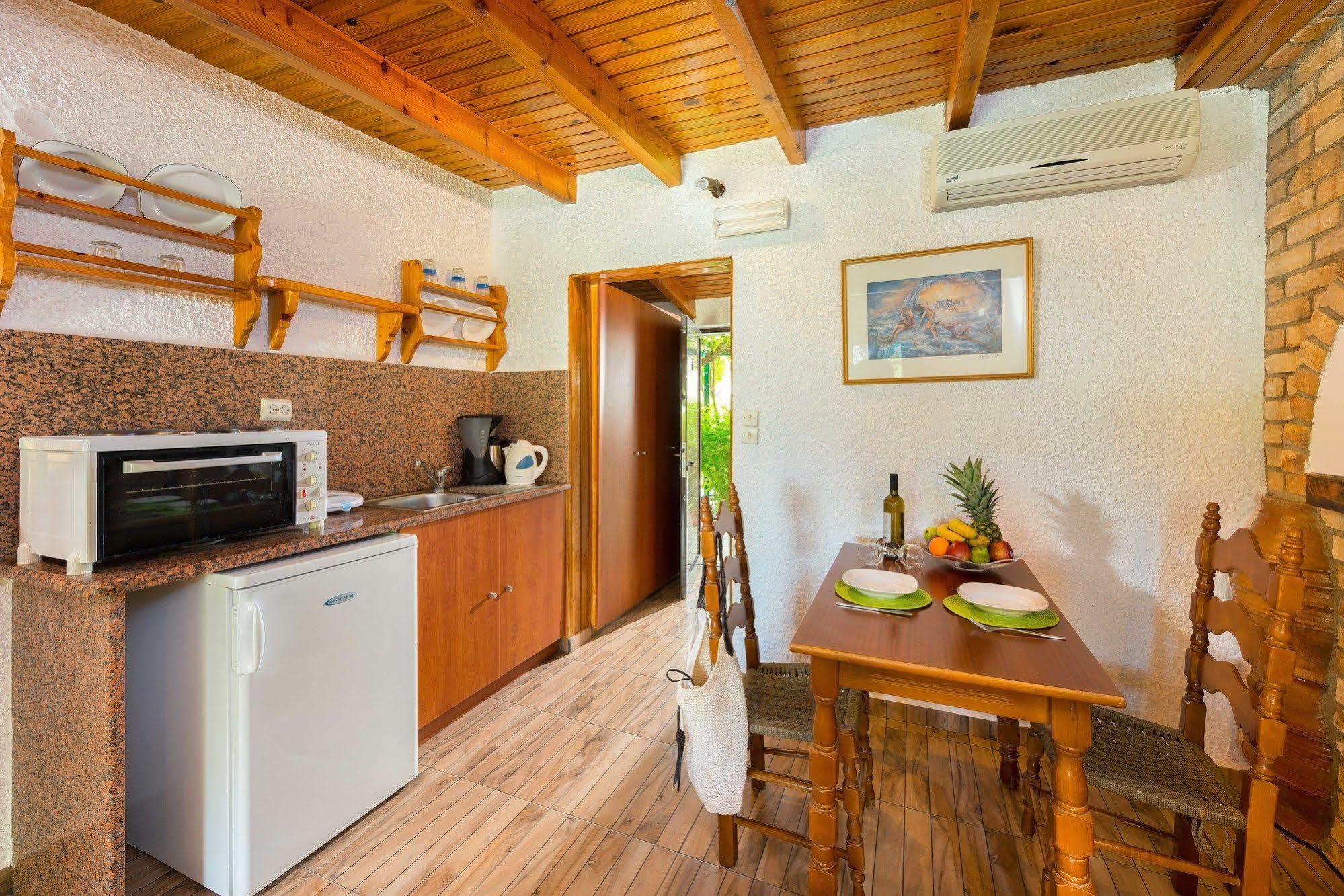 קולימביה Elefteria Apts & Suites מראה חיצוני תמונה