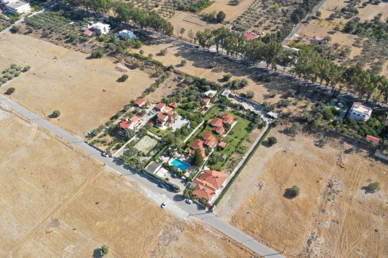 קולימביה Elefteria Apts & Suites מראה חיצוני תמונה